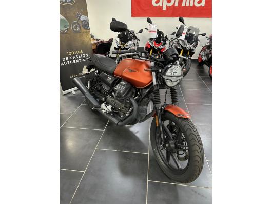 MOTO GUZZI V7