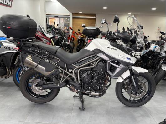 TRIUMPH TIGER 800 XRX